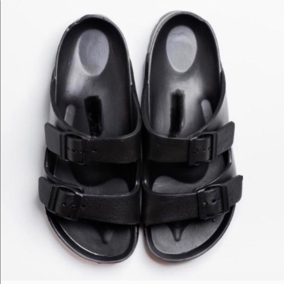 Black Pool Party Slides w/ 2 adjustable straps - Picture 3 of 3